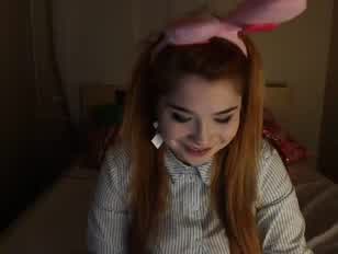 Ultra-cute ellibell jerking on live cam - find6.xyz